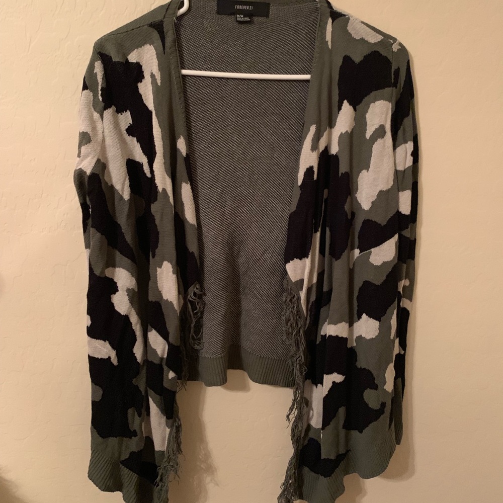 Sweaters/jackets - Picture 3 of 3